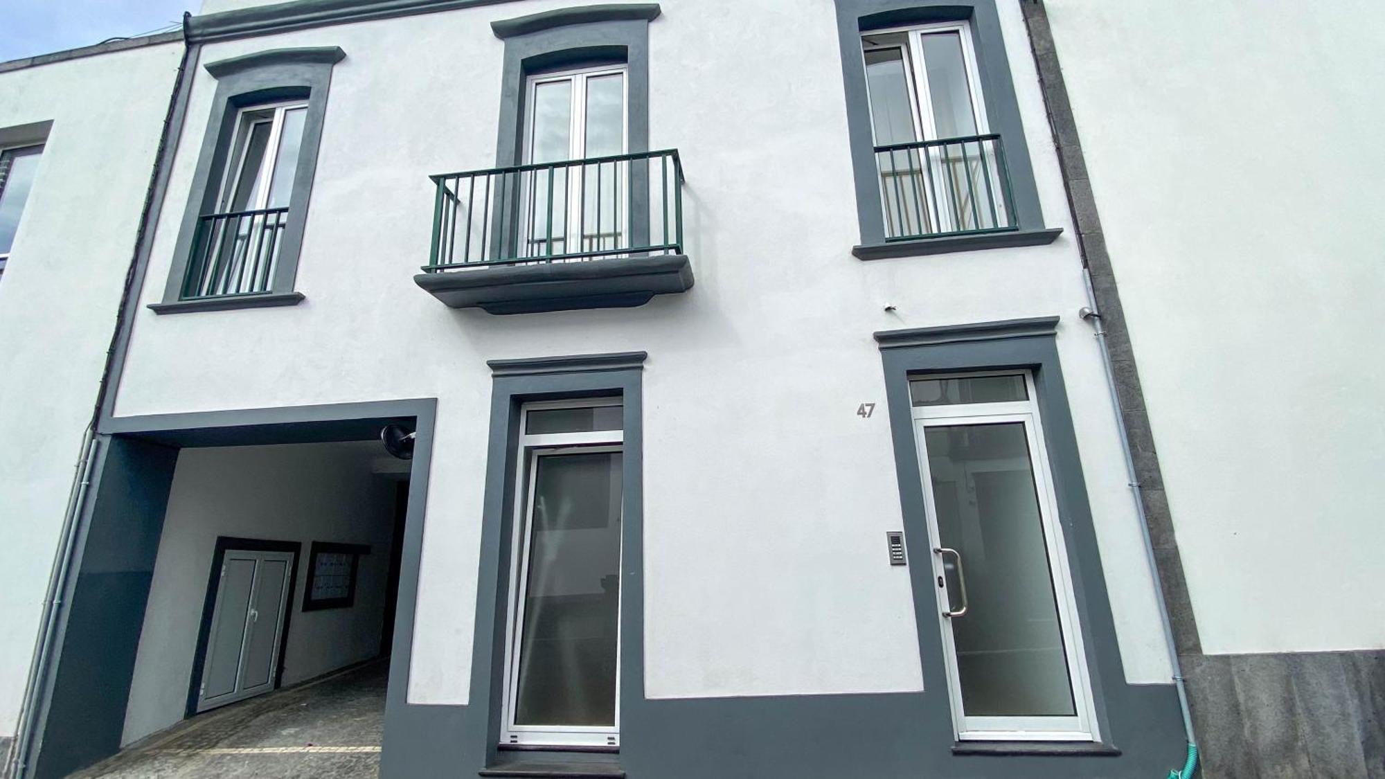 Sao Miguel Charming House By Lfc Apts * Ponta Delgada